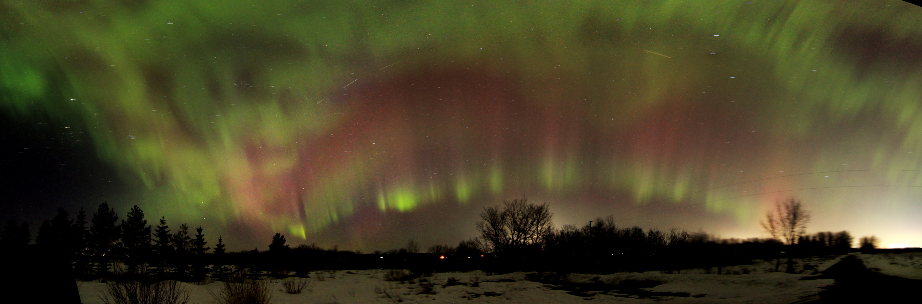 Panoramic photo of the aurora